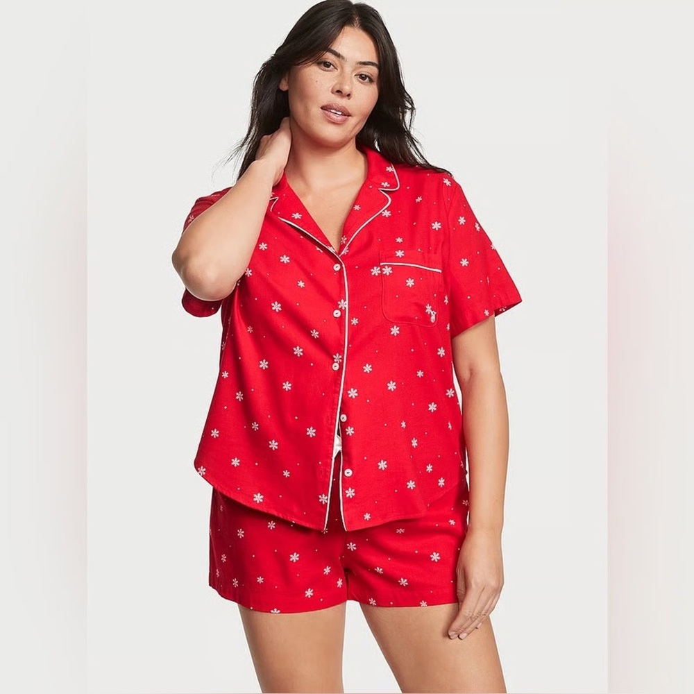 Victoria's Secret Red Star Print Pajama Set